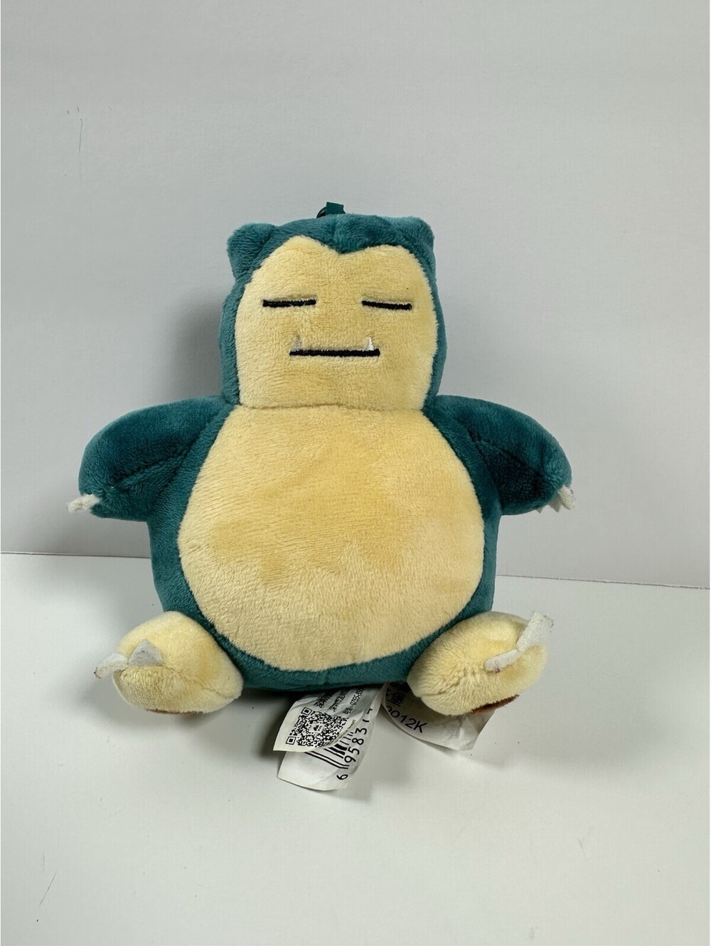 Vintage 1997 Pokemon Snorlax Plush Keychain China Tag